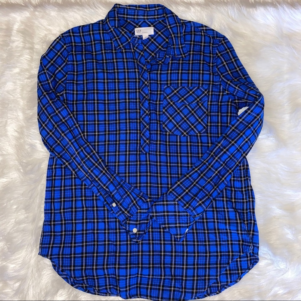 Gap Boyfriend Fit Blue Plaid Top